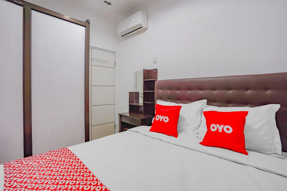 Economy Double Room | Laptop workspace, free WiFi, bed sheets