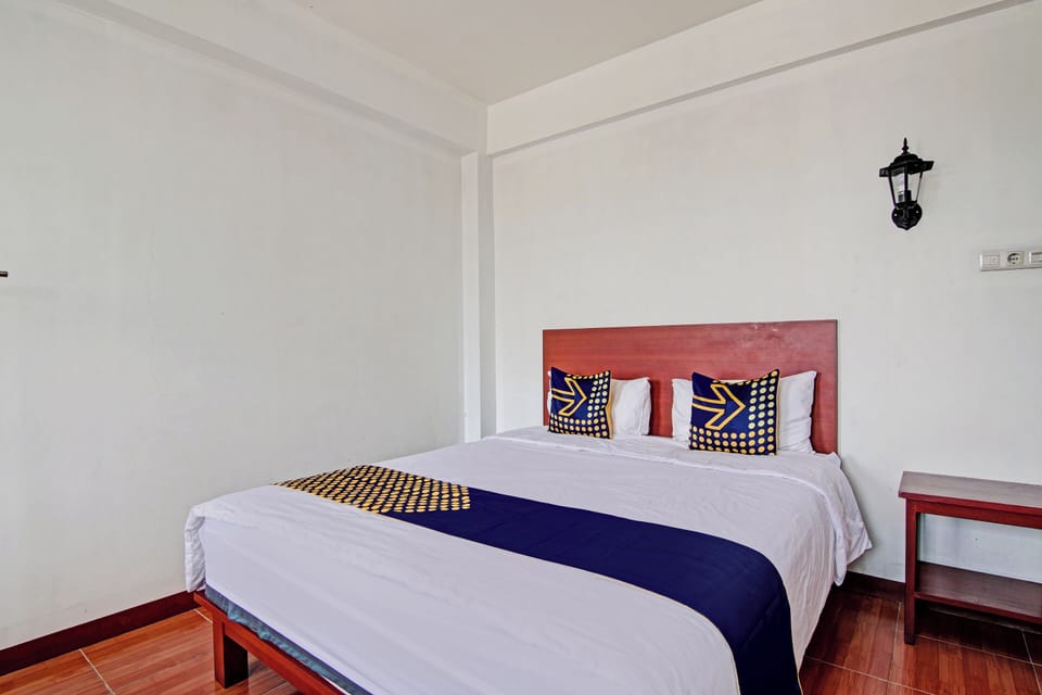 Economy Double Room | Free WiFi, bed sheets