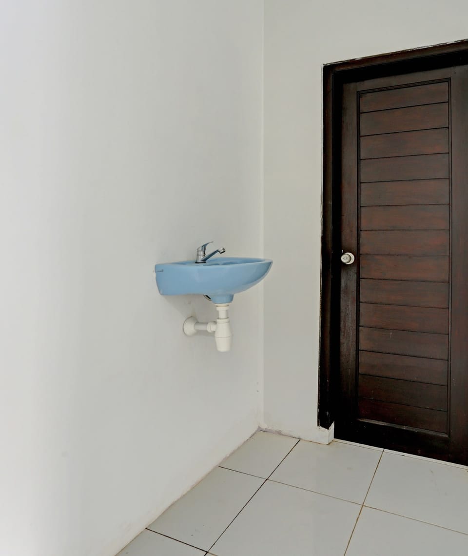 Deluxe Double Room | Bathroom | Shower, towels