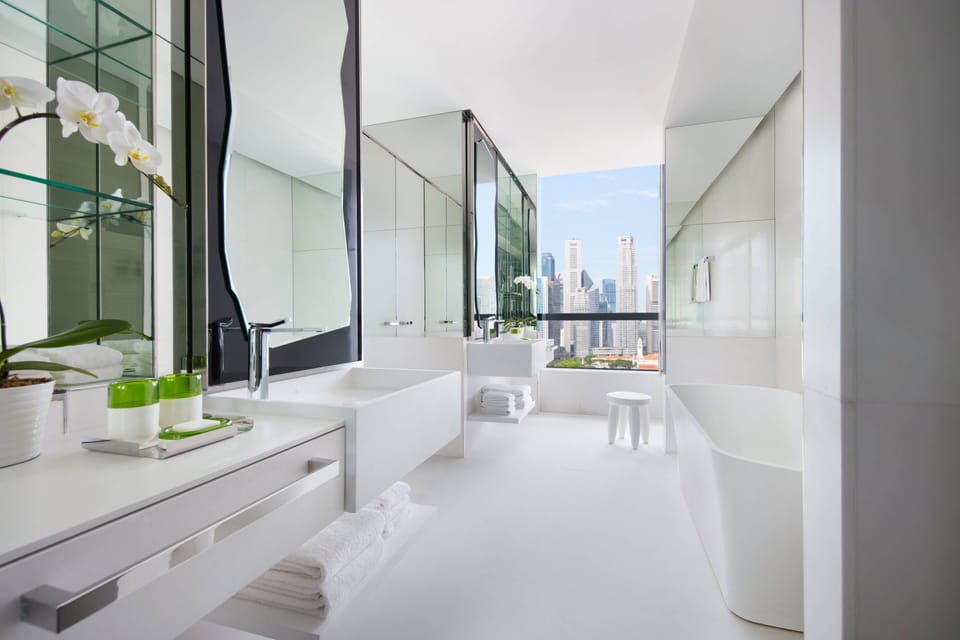 Premier Suite, 1 King Bed, Marina Bay View (Executive Lounge Access) | Bathroom | Free toiletries, hair dryer, bathrobes, slippers
