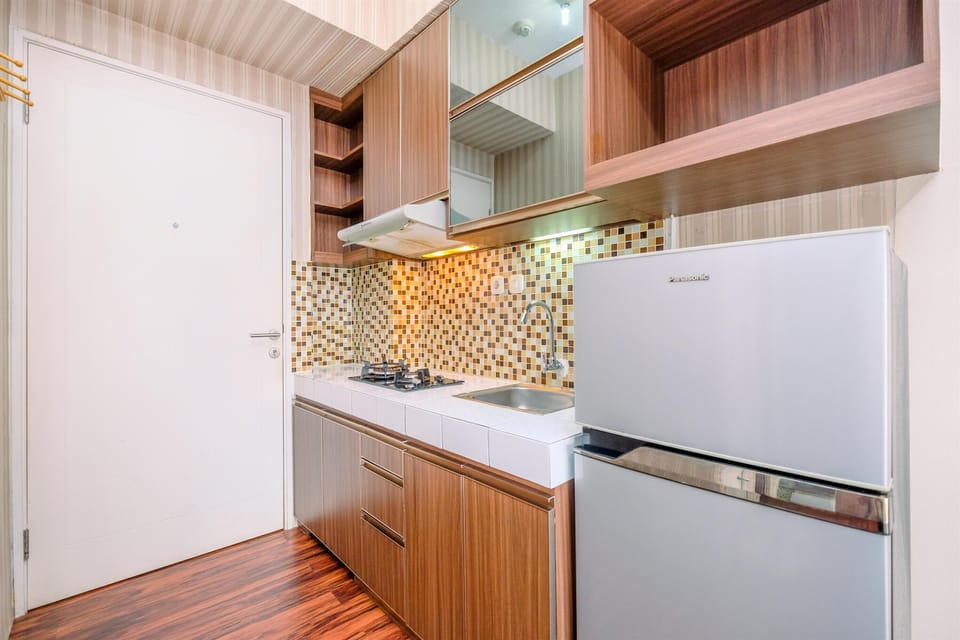 Studio | Private kitchen | Full-size fridge, stovetop