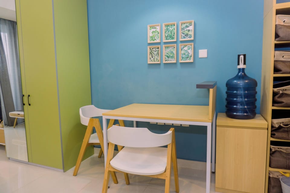 Studio | Private kitchen | Full-size fridge, stovetop