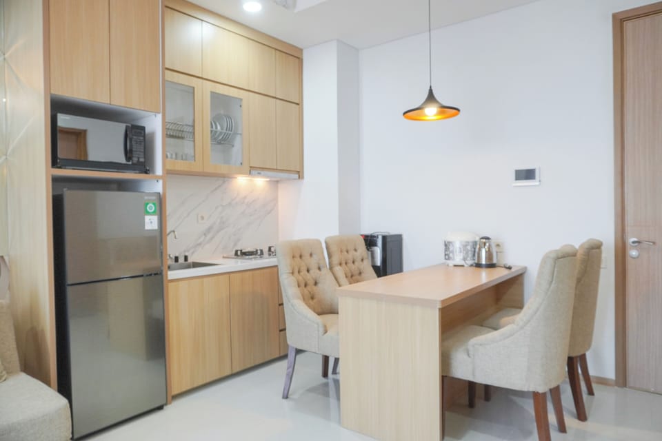 Apartment | Private kitchen | Full-size fridge, stovetop