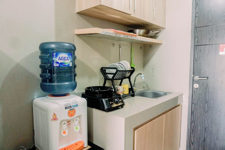 Apartment | Private kitchen | Full-size fridge, stovetop