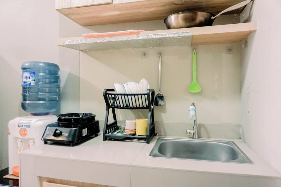Apartment | Private kitchen | Full-size fridge, stovetop