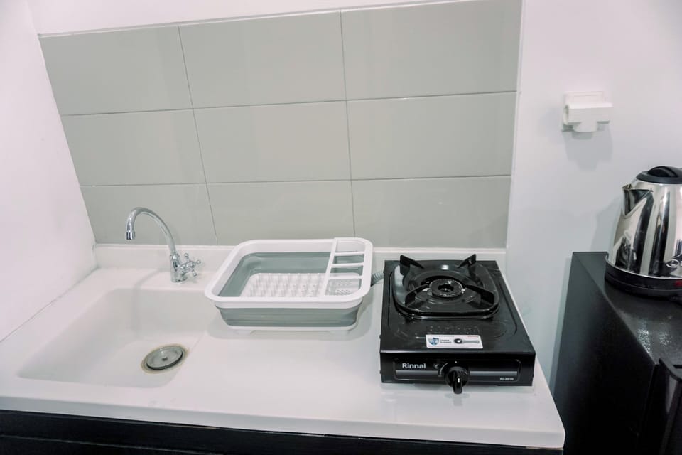 Apartment | Private kitchen | Full-size fridge, stovetop