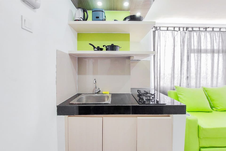 Apartment | Private kitchen | Full-size fridge, stovetop