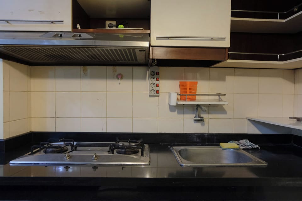 Apartment | Private kitchen | Full-size fridge, stovetop
