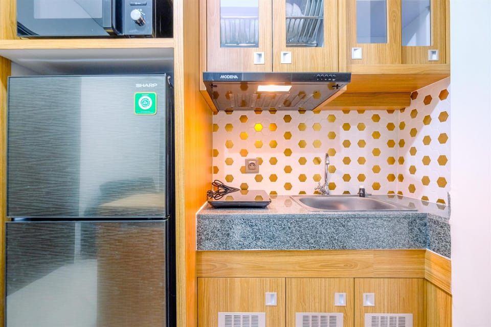 Apartment | Private kitchen | Full-size fridge, stovetop
