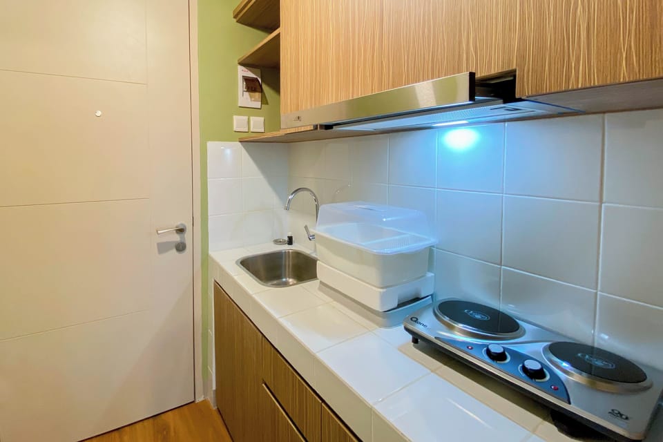 Standard Studio | Private kitchen | Full-size fridge, microwave, stovetop, rice cooker