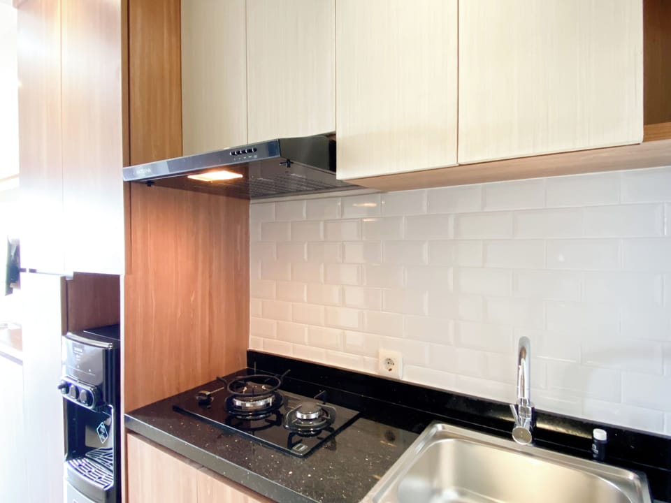 Studio | Private kitchen | Full-size fridge, stovetop, rice cooker, cookware/dishes/utensils