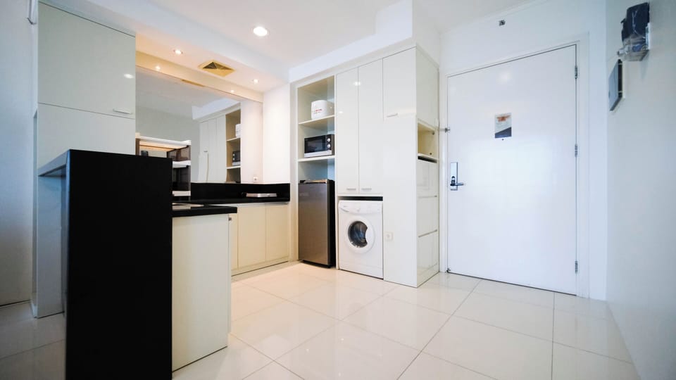 Apartment | Private kitchen | Full-size fridge, stovetop