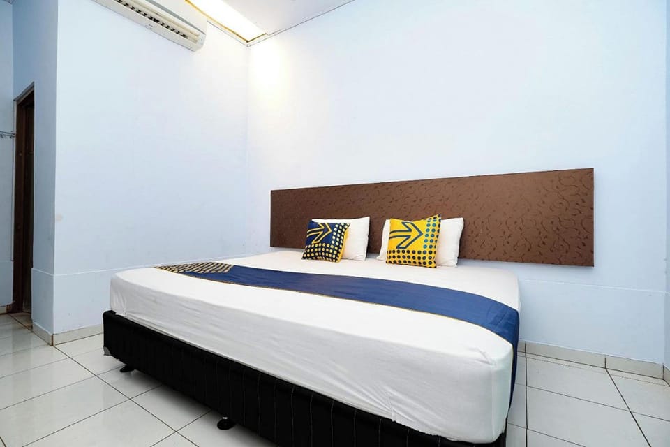 Standard Room | Desk, free WiFi, bed sheets