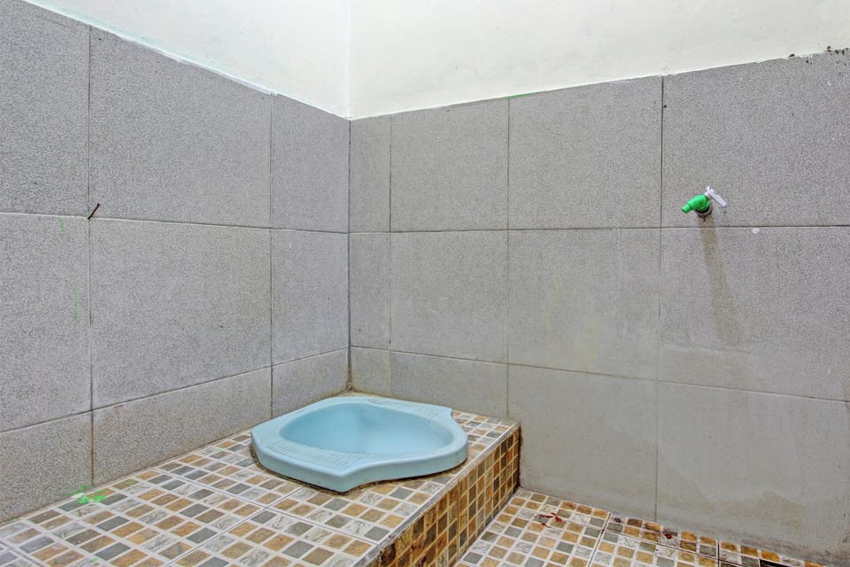 Double Room | Bathroom | Shower, soap
