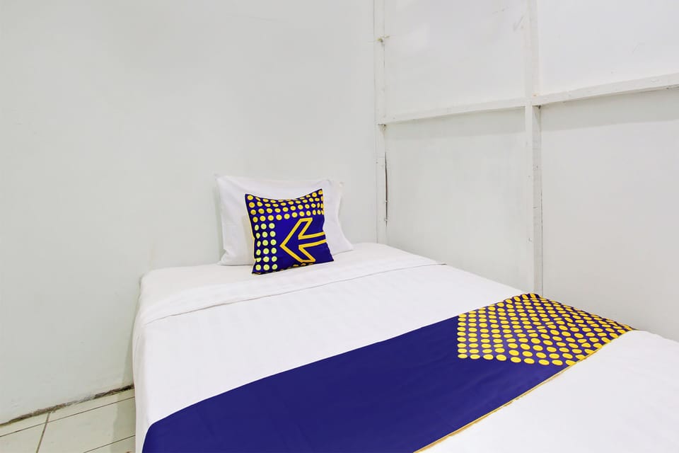 Single Room | Desk, free WiFi, bed sheets