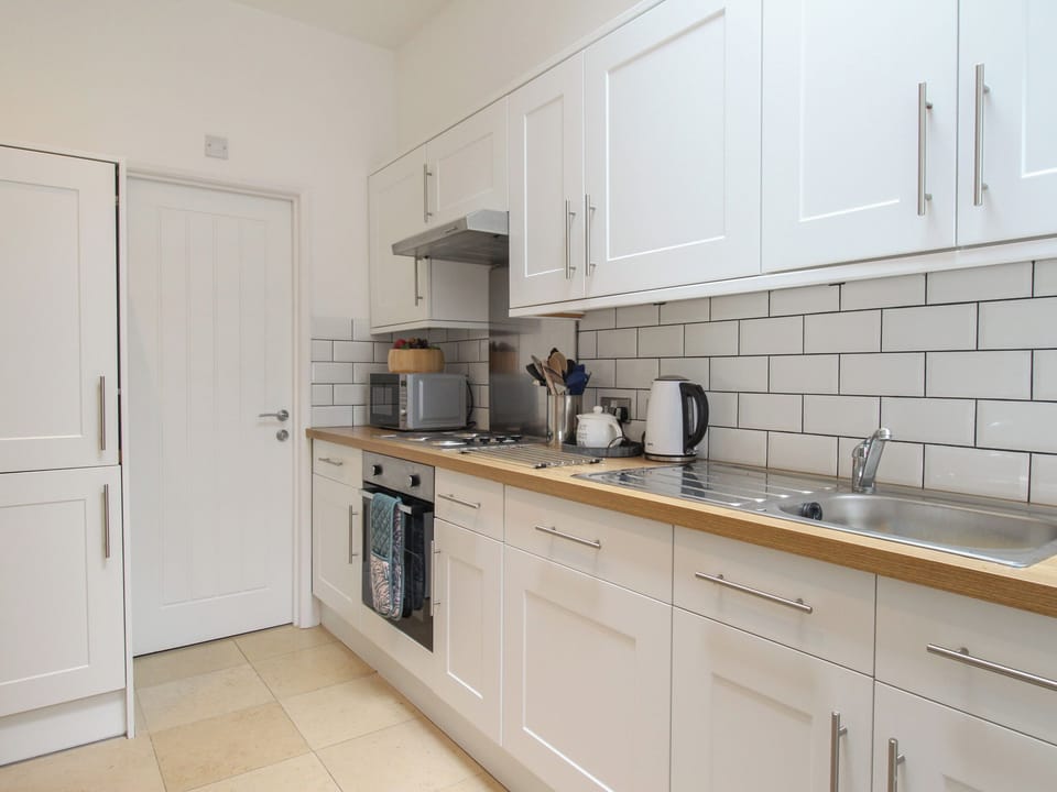 Fridge, dishwasher, electric kettle, toaster