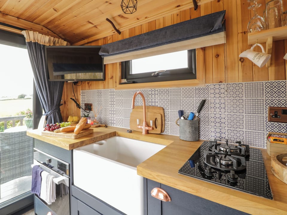 Fridge, dishwasher, electric kettle, toaster