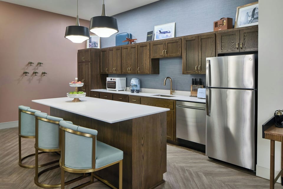 Presidential Suite, 2 Bedrooms, City View | Private kitchen | Coffee/tea maker