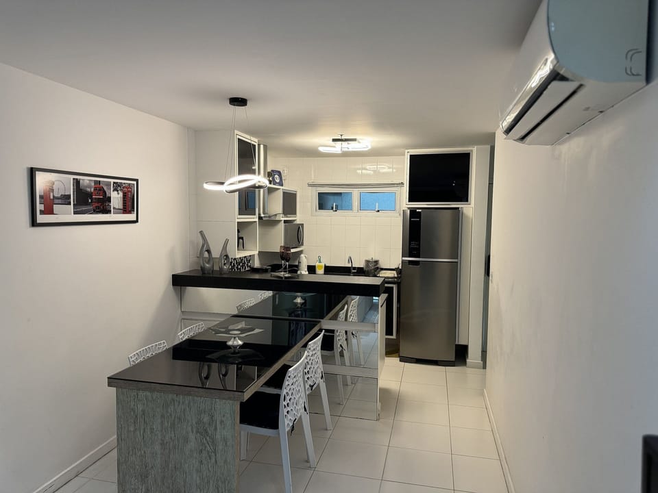 Basic Apartment | Private kitchen | Microwave, coffee/tea maker, toaster, blender