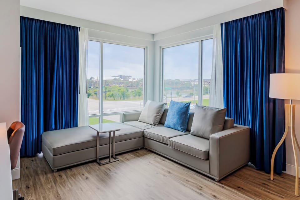 Suite, 1 Bedroom (Downtown and Magnolia Silos View) | 1 bedroom, premium bedding, pillowtop beds, in-room safe