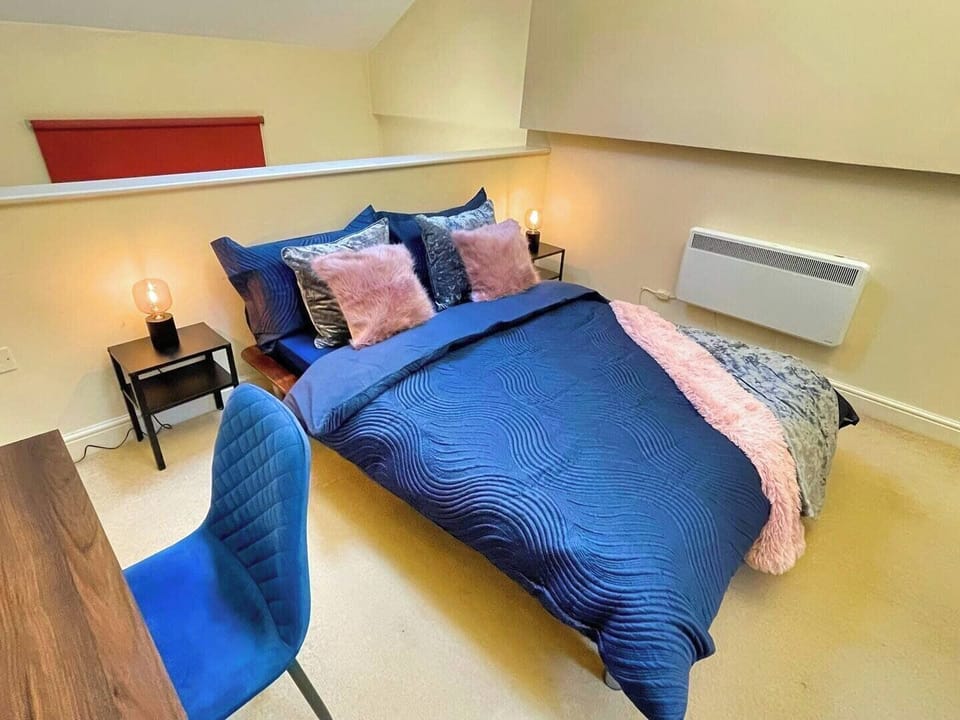 Standard Apartment | 1 bedroom, desk, laptop workspace, blackout drapes