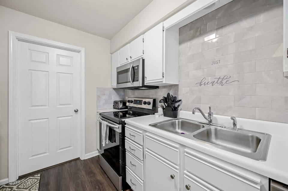 Condo, Multiple Beds, Pool Access, Golf View (Fairway Bunker Hideaway ) | Private kitchen | Coffee/tea maker