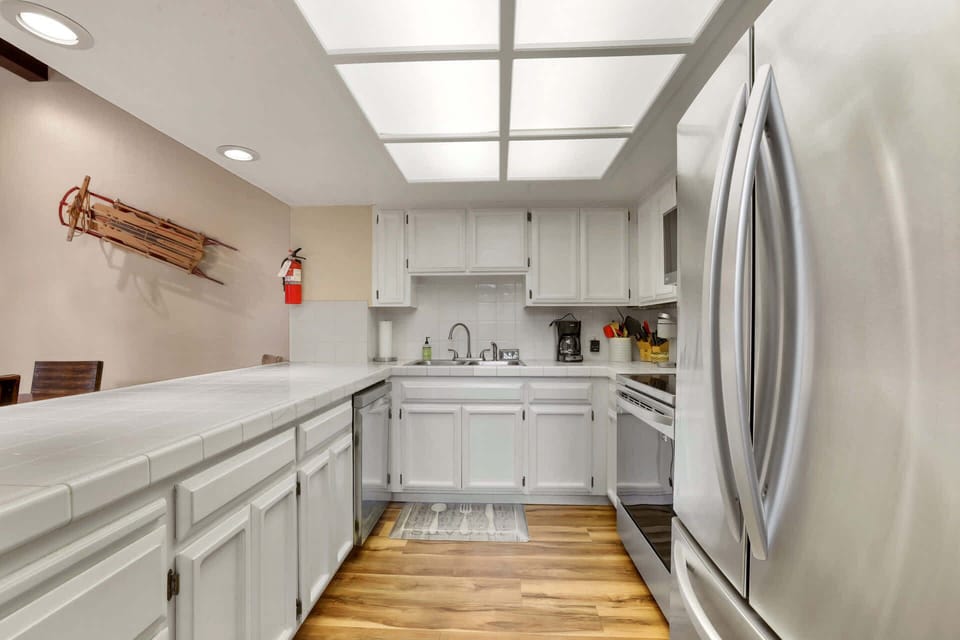 Condo, Multiple Beds, Hot Tub, Mountain View (Heavenly Haven) | Private kitchen | Fridge, microwave, oven, stovetop