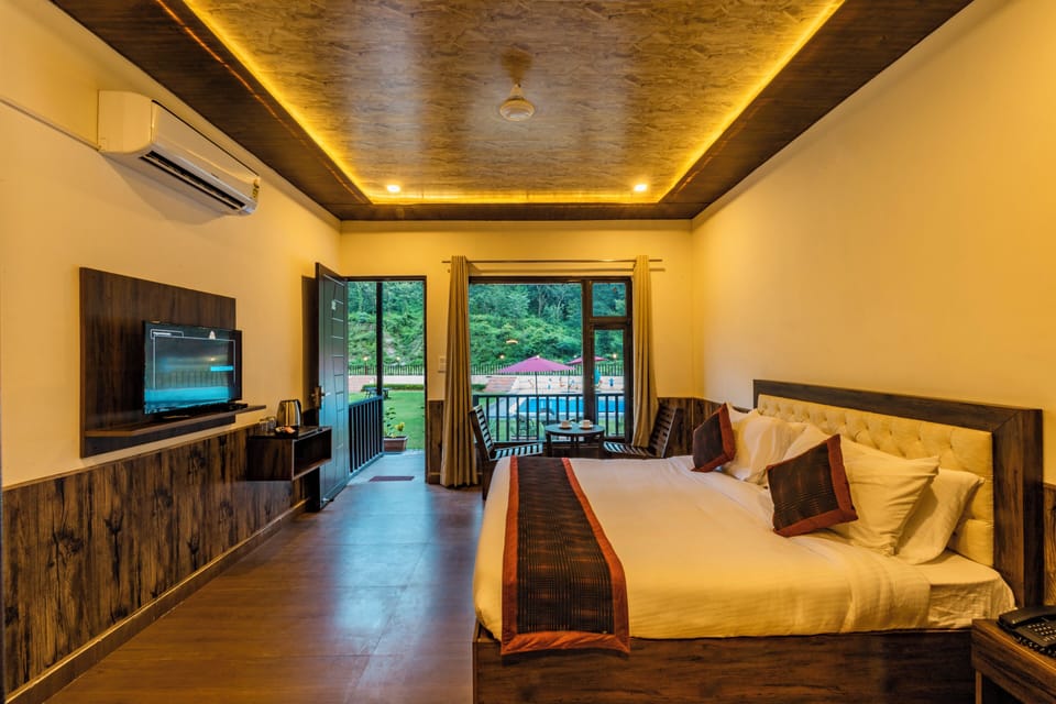 Luxury Cottage | Premium bedding, down comforters, individually decorated