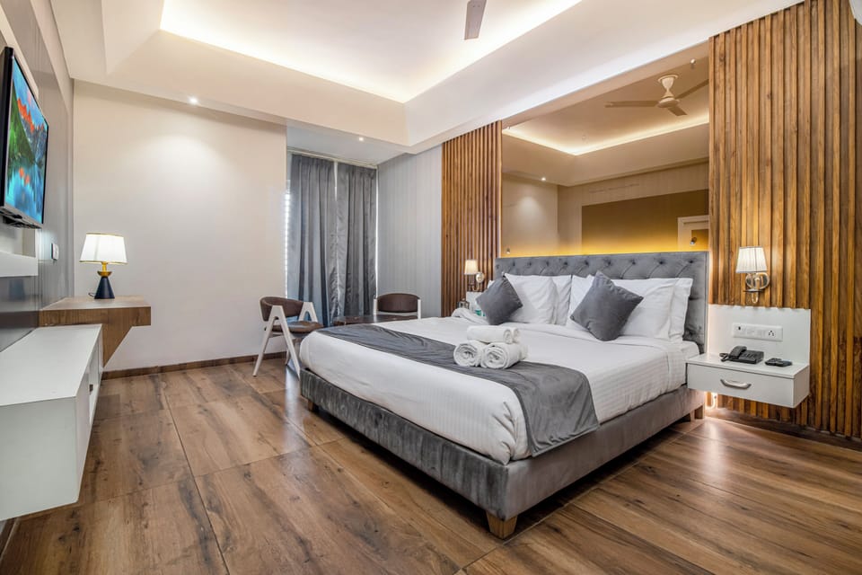 Deluxe Room | Iron/ironing board (on request), WiFi (free)