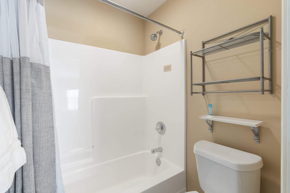 Pondview Cityscape - Best of Branson! Apartment in Branson