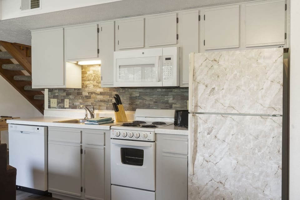 Condo, Multiple Beds, Patio, Golf View (Sand Dune Serenity in Table Rock Lake) | Private kitchen | Coffee/tea maker