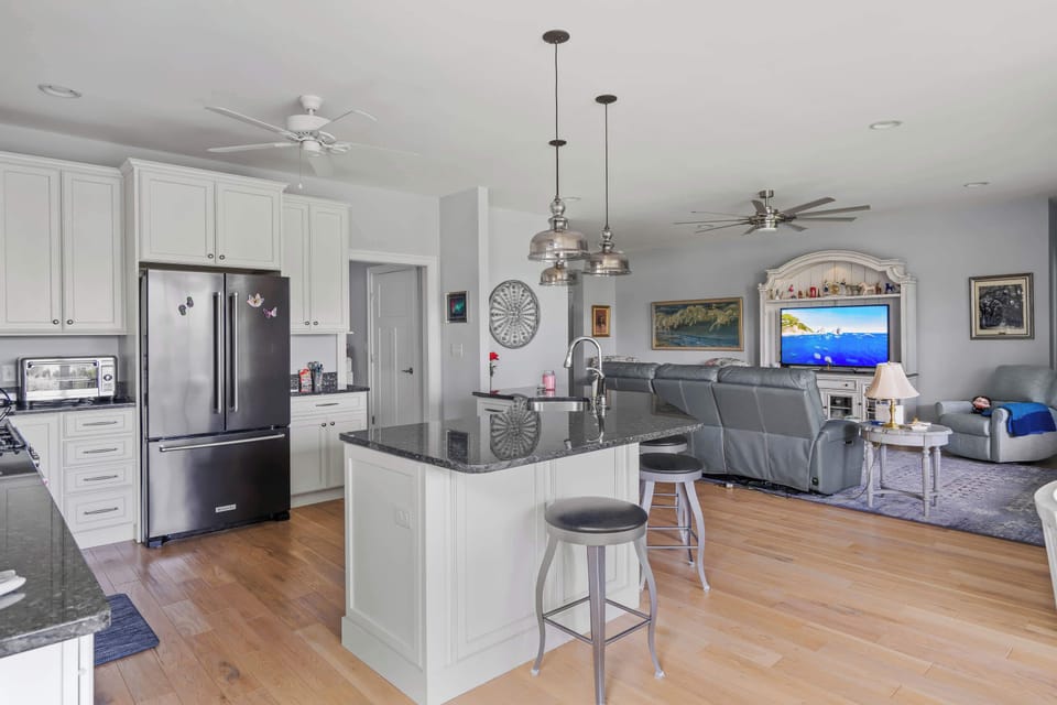 House, Multiple Beds, Patio, Garden View (Villages at Five Points Serenity) | Interior