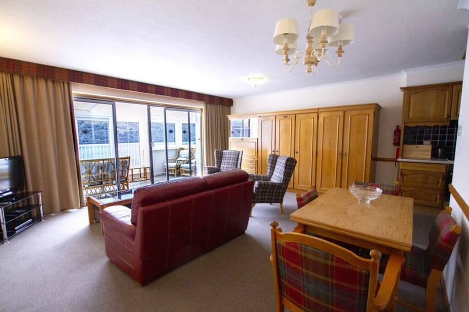 Otter Lodge 06 Loch Rannoch Highland Club Apartment in Scotland