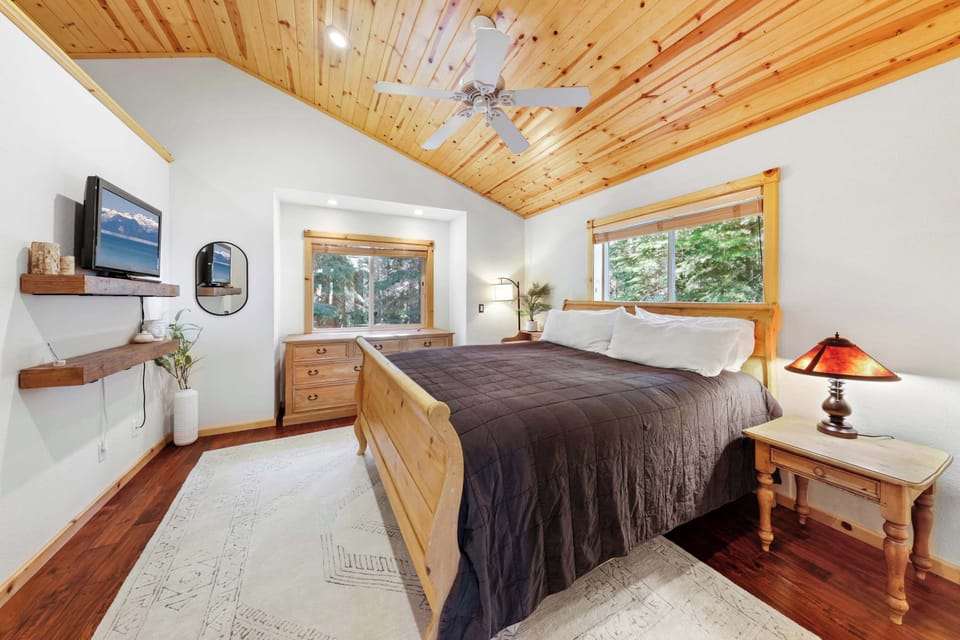 Alpine Gem Near Homewood Mountain! House in Lake Tahoe