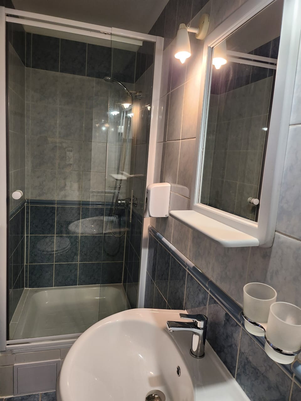 Deluxe Room | WiFi (free), bed sheets