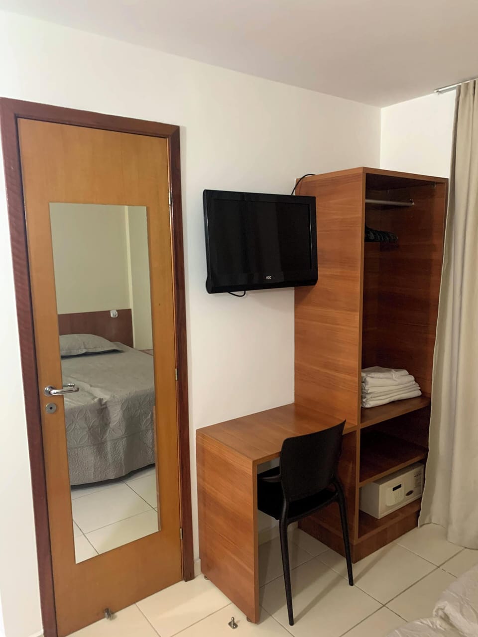 Apartment | 1 bedroom, in-room safe, blackout drapes, iron/ironing board