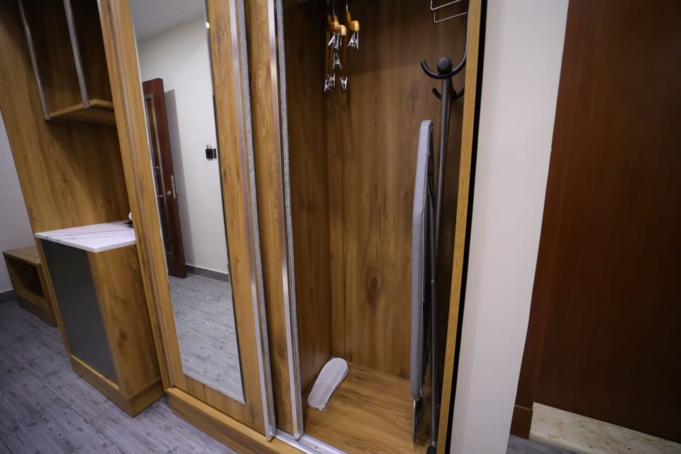 In-room safe, laptop workspace, blackout drapes, soundproofing
