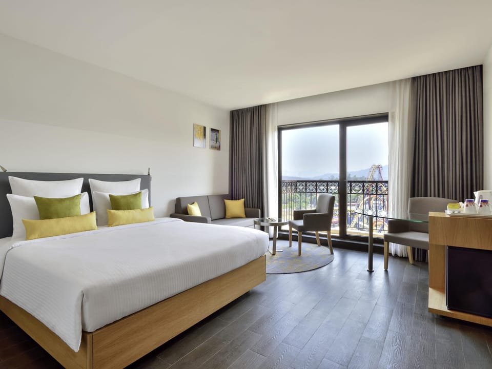 Minibar, in-room safe, desk, blackout drapes