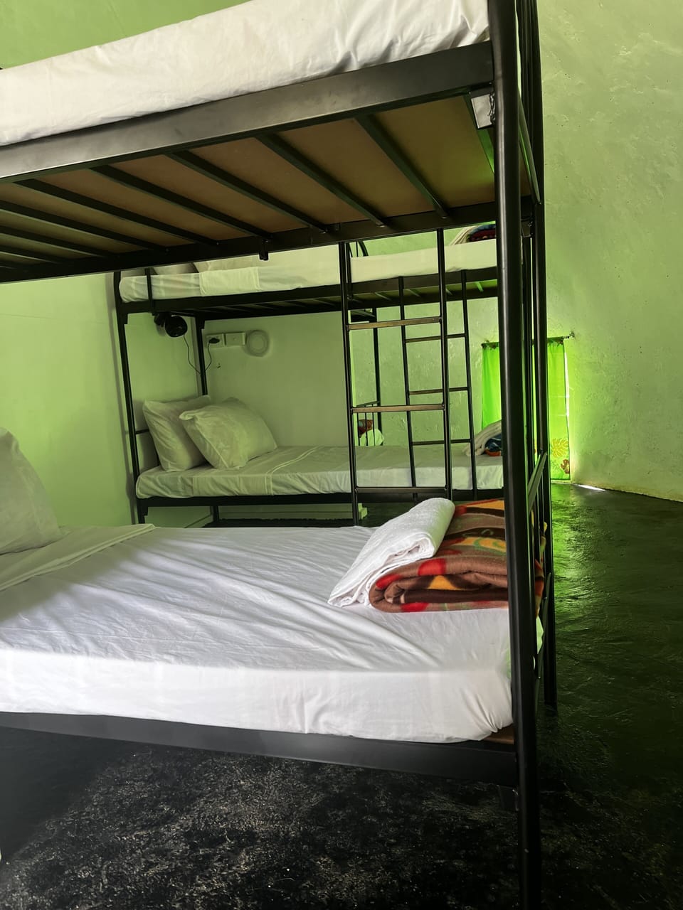 Individually furnished, bed sheets