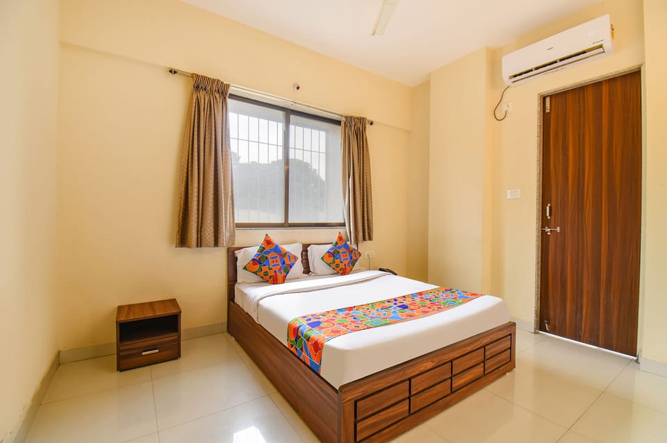 Egyptian cotton sheets, premium bedding, in-room safe, soundproofing
