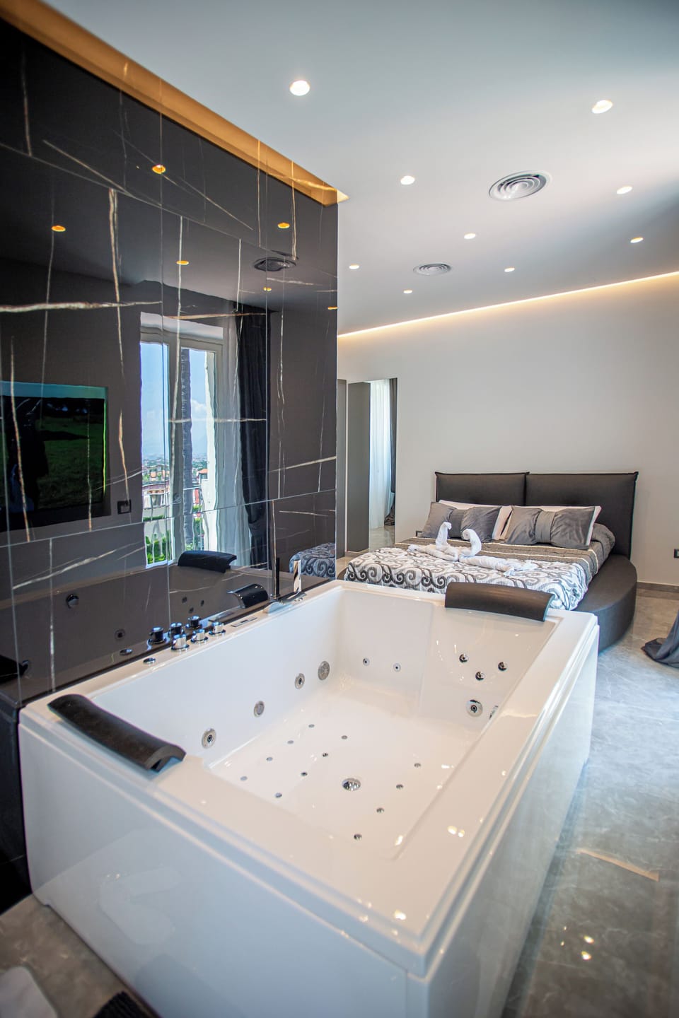 Luxury Double Room | Private spa tub