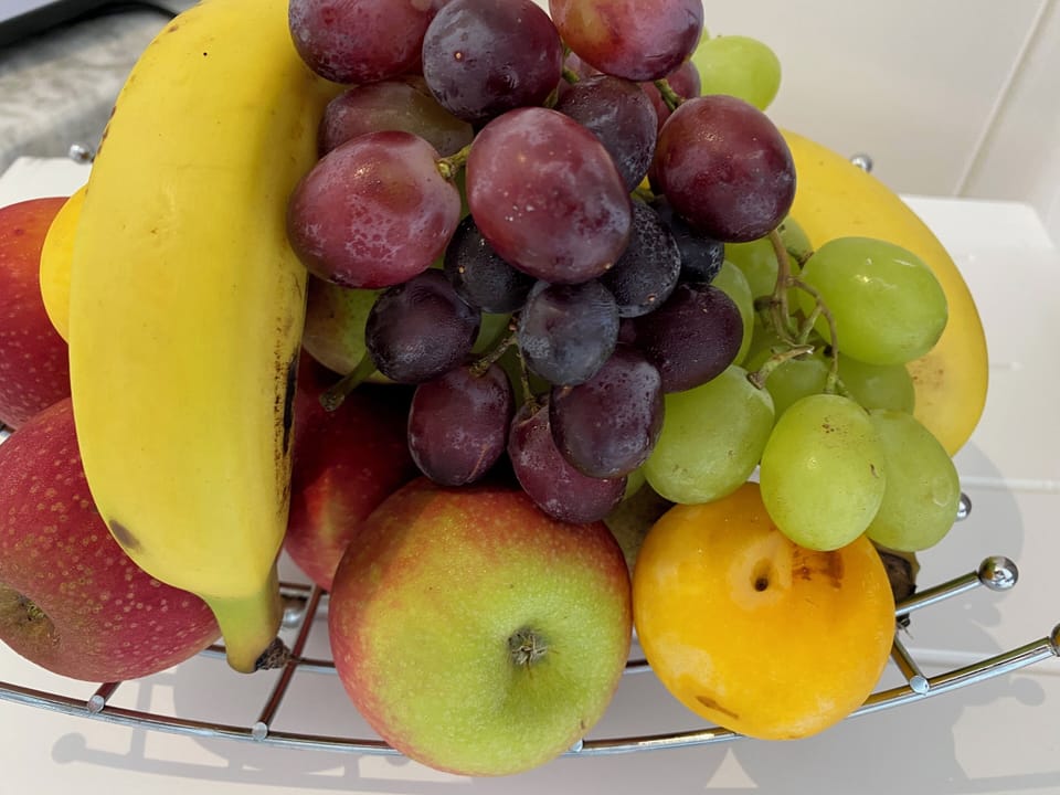 Free daily self-serve breakfast