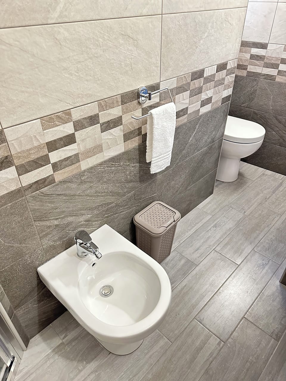Deluxe Triple Room | Bathroom