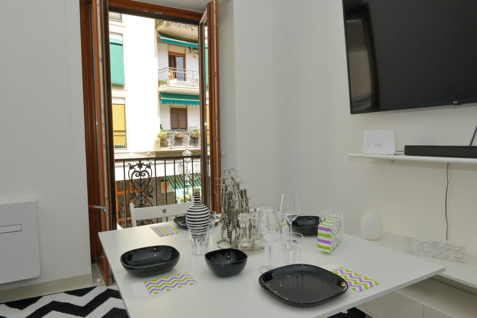 City Apartment | Dining room