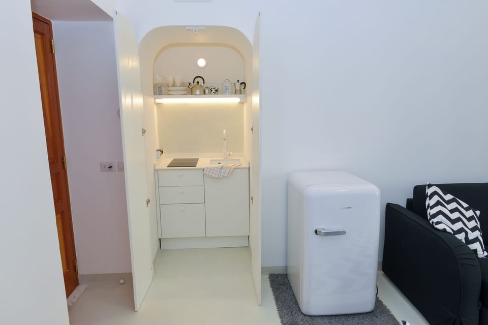 City Apartment | Private kitchen | Full-size fridge, stovetop, coffee/tea maker, electric kettle