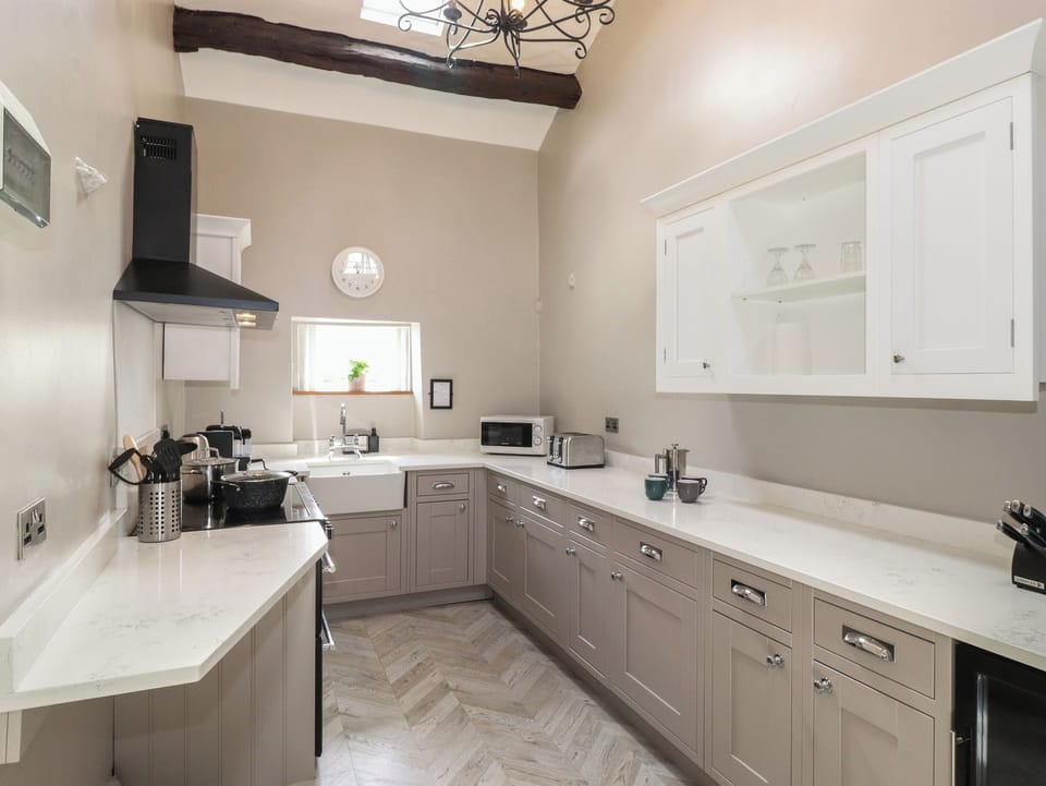 Fridge, dishwasher, electric kettle, toaster