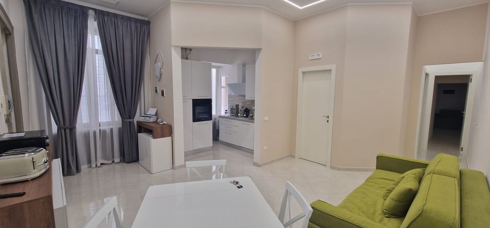 Family Condo, Kitchen | Living area | Smart TV, printers