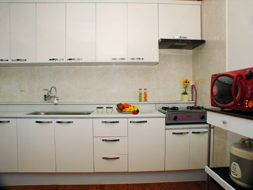 Family Studio | Private kitchenette | Fridge, microwave, stovetop, electric kettle