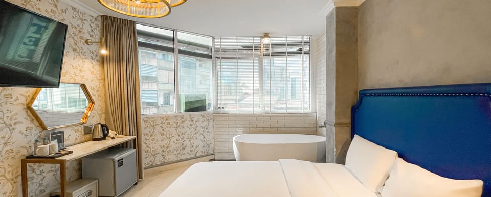 Luxury Double Room | Individually decorated, individually furnished, desk, laptop workspace