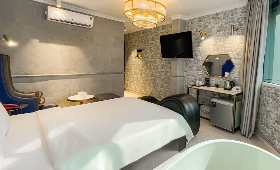 Luxury Double Room | Individually decorated, individually furnished, desk, laptop workspace